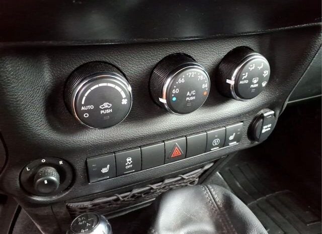 
								Jeep Wrangler full									