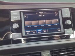 
										Volkswagen Jetta full									