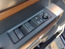Toyota Sequoia full