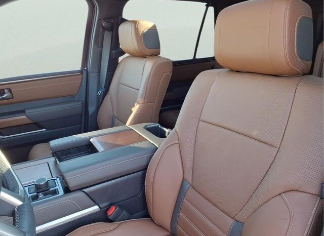 
 Toyota Sequoia full									
