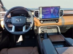 Toyota Sequoia full