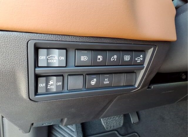 
 Toyota Sequoia full									