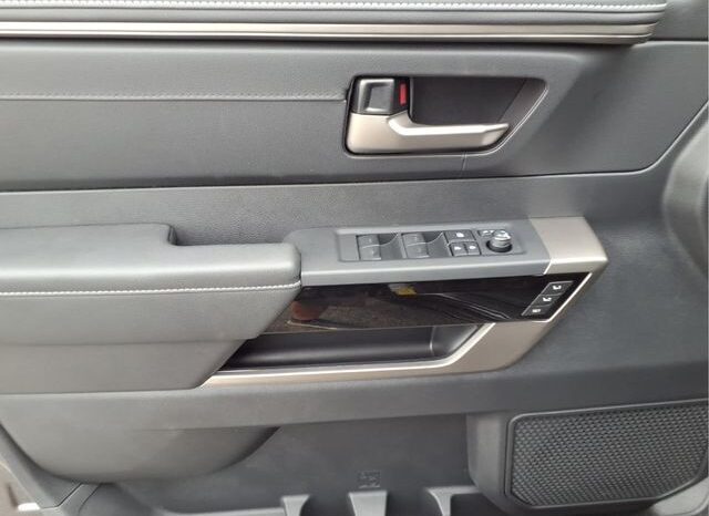 
 Toyota Tundra Hybrid full									