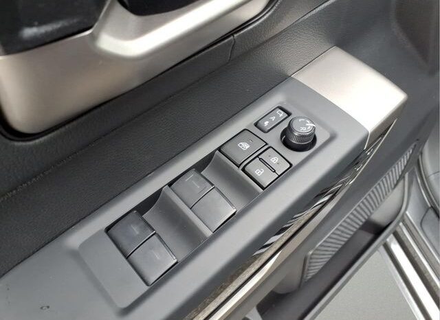 
 Toyota Tundra Hybrid full									