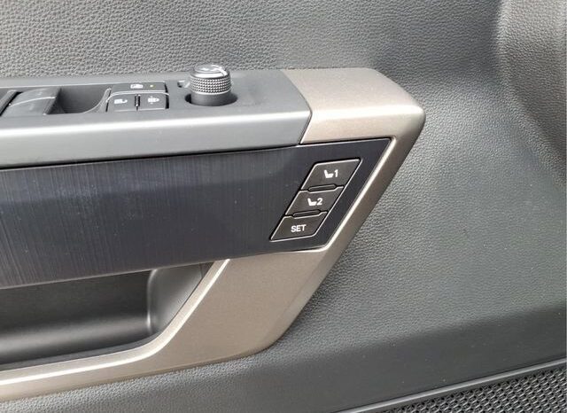 
								Toyota Tundra Hybrid full									