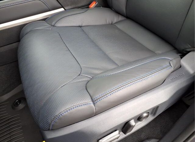 
								Toyota Tundra Hybrid full									