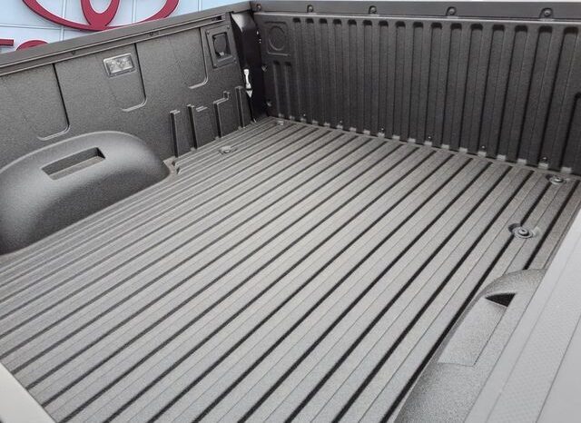 
								Toyota Tundra Hybrid full									