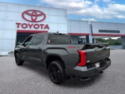 
										Toyota Tundra Hybrid full									