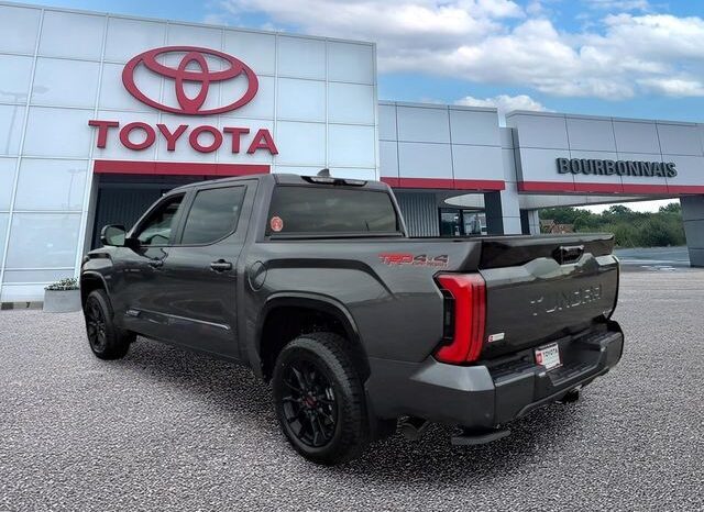 
								Toyota Tundra Hybrid full									