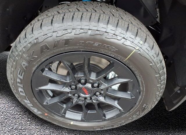 
								Toyota Tundra Hybrid full									