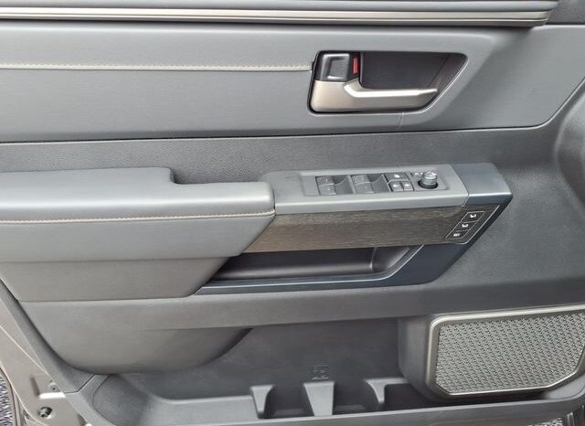 
								Toyota Tundra Hybrid full									