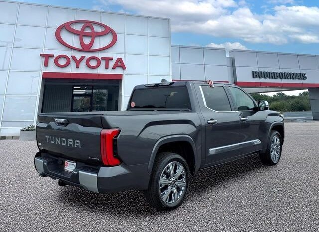 
								Toyota Tundra Hybrid full									