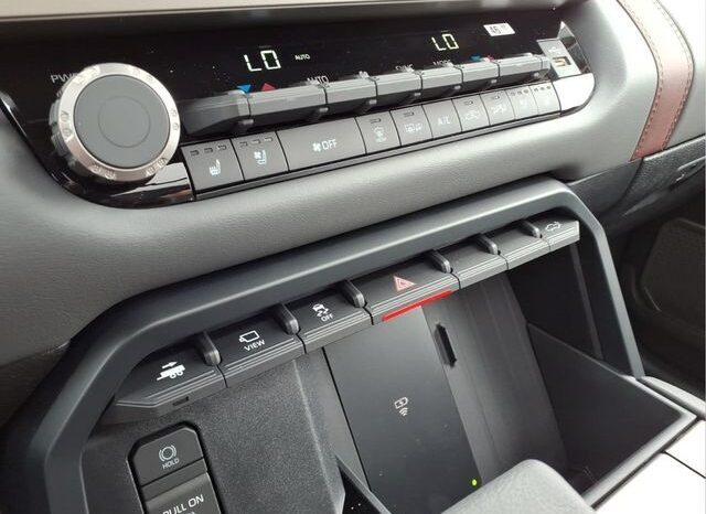 
								Toyota Tundra Hybrid full									