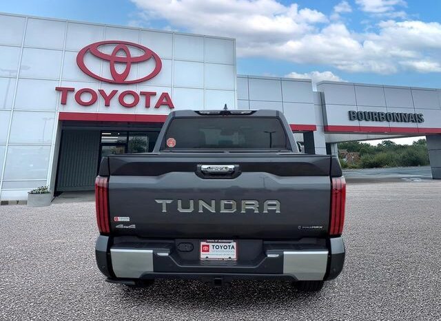 
								Toyota Tundra Hybrid full									