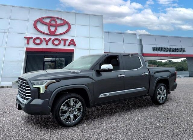 
								Toyota Tundra Hybrid full									