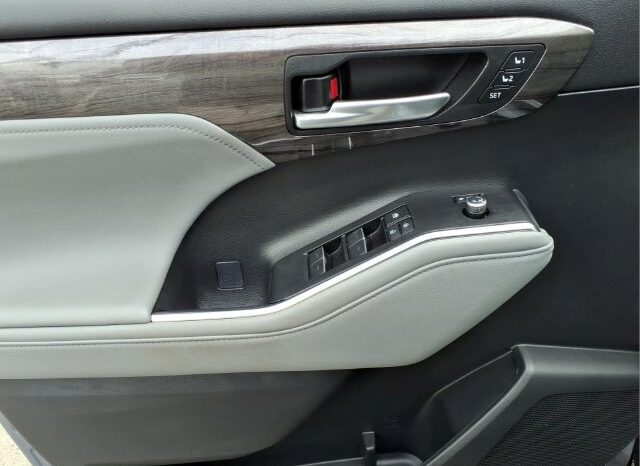 
								Toyota Highlander full									