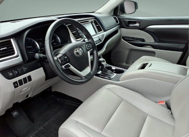 
								Toyota Highlander full									