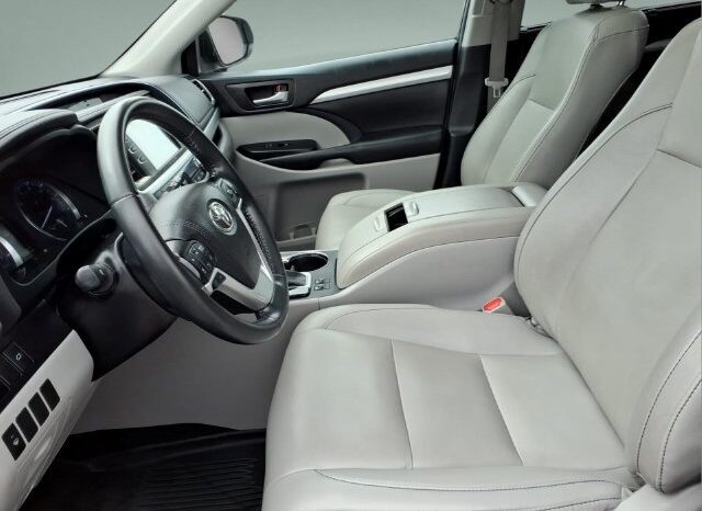
								Toyota Highlander full									
