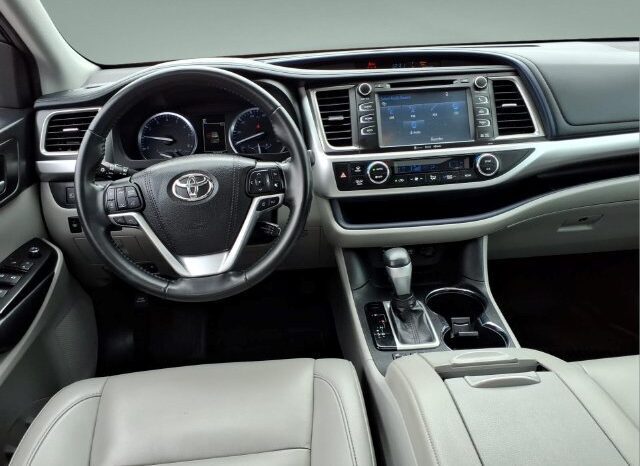 
								Toyota Highlander full									