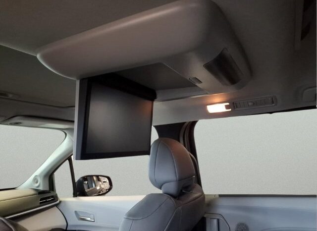 
								Toyota Sienna full									