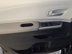 
										Toyota Sienna full									