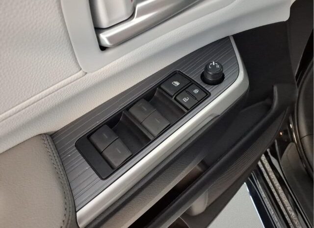
								Toyota Sienna full									