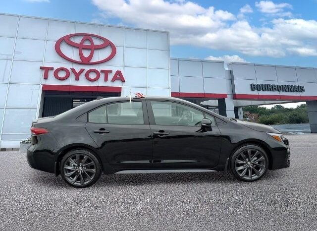 
								Toyota Corolla full									