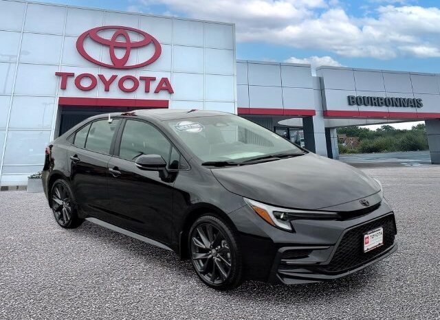 
								Toyota Corolla full									