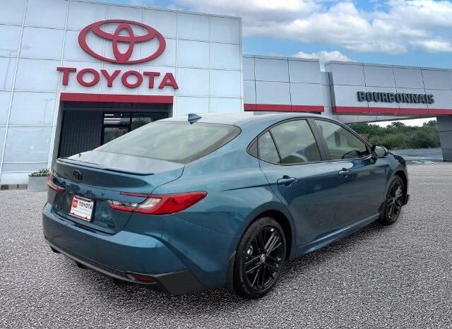 
								Toyota Camry full									