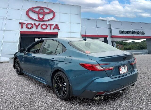 
								Toyota Camry full									