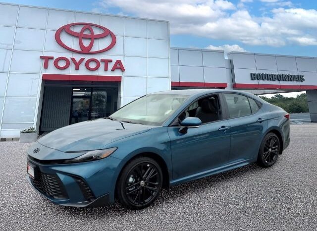 
								Toyota Camry full									