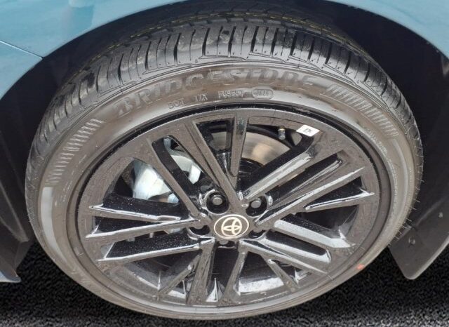 
								Toyota Camry full									