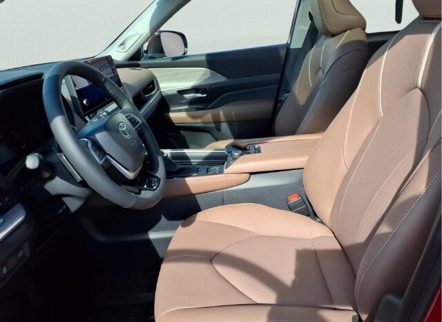 
								Toyota Grand Highlander full									