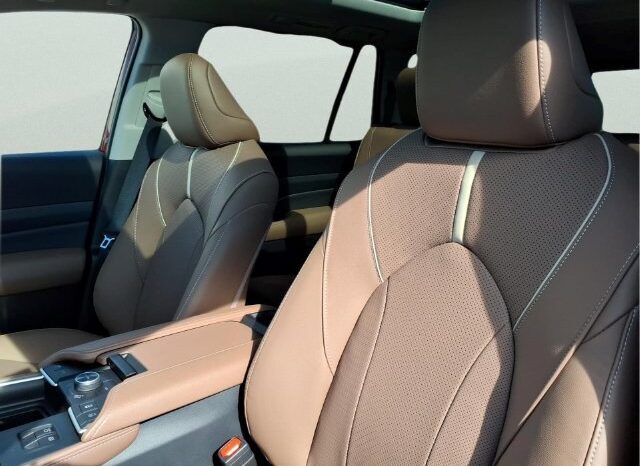 
								Toyota Grand Highlander full									