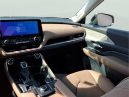 
										Toyota Grand Highlander full									