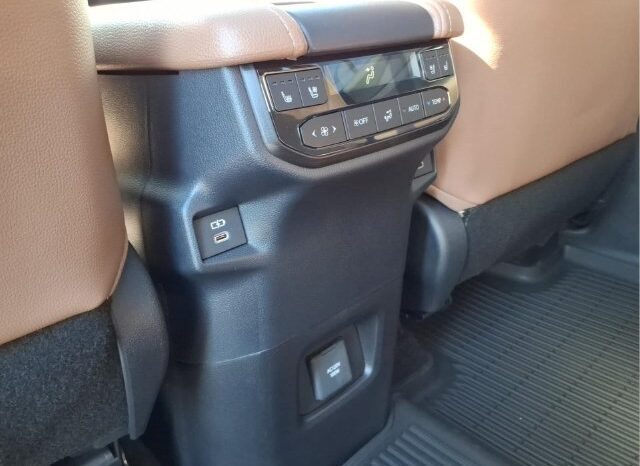 
								Toyota Grand Highlander full									