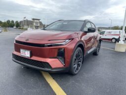 
										Toyota C-HR full									