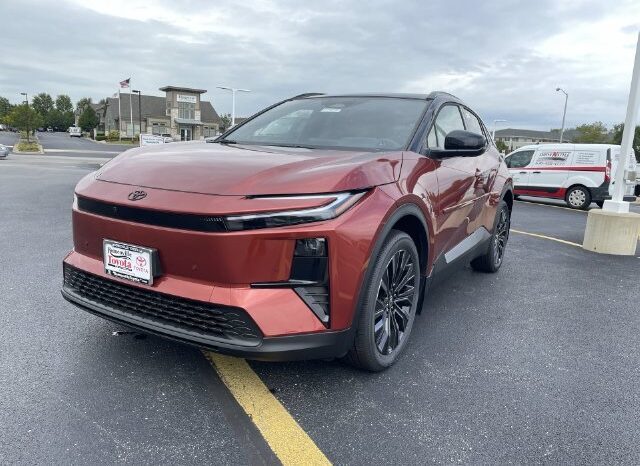 
								Toyota C-HR full									