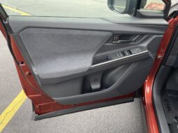 
										Toyota C-HR full									