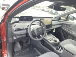 
										Toyota C-HR full									