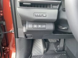 
										Toyota C-HR full									