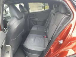 
										Toyota C-HR full									