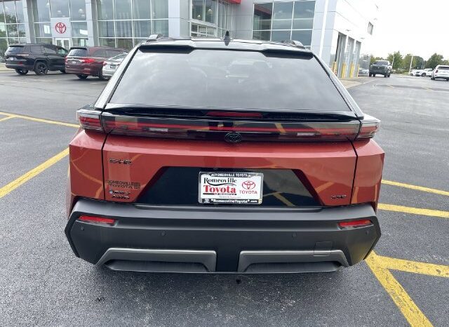 
								Toyota C-HR full									
