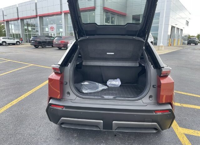 
								Toyota C-HR full									