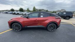 
										Toyota C-HR full									