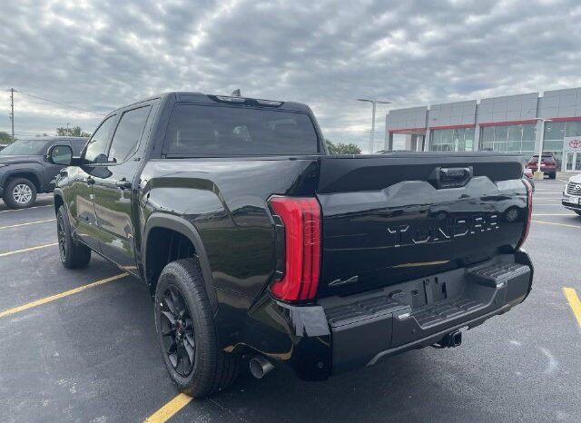 
								Toyota Tundra full									