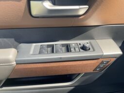 Toyota Tundra Hybrid full