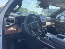 Toyota Tundra Hybrid full