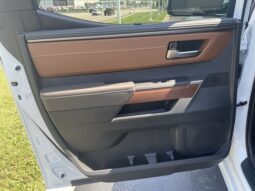 Toyota Tundra Hybrid full