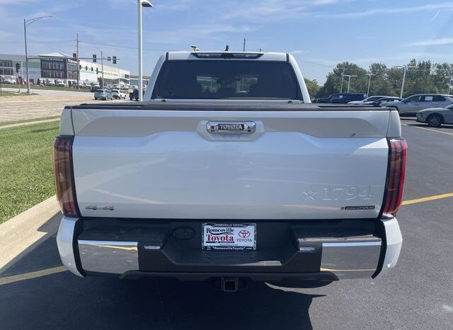 
 Toyota Tundra Hybrid full									